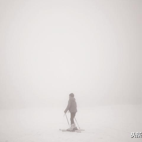 微信小程序开发，如何将功能放置于页面的边缘